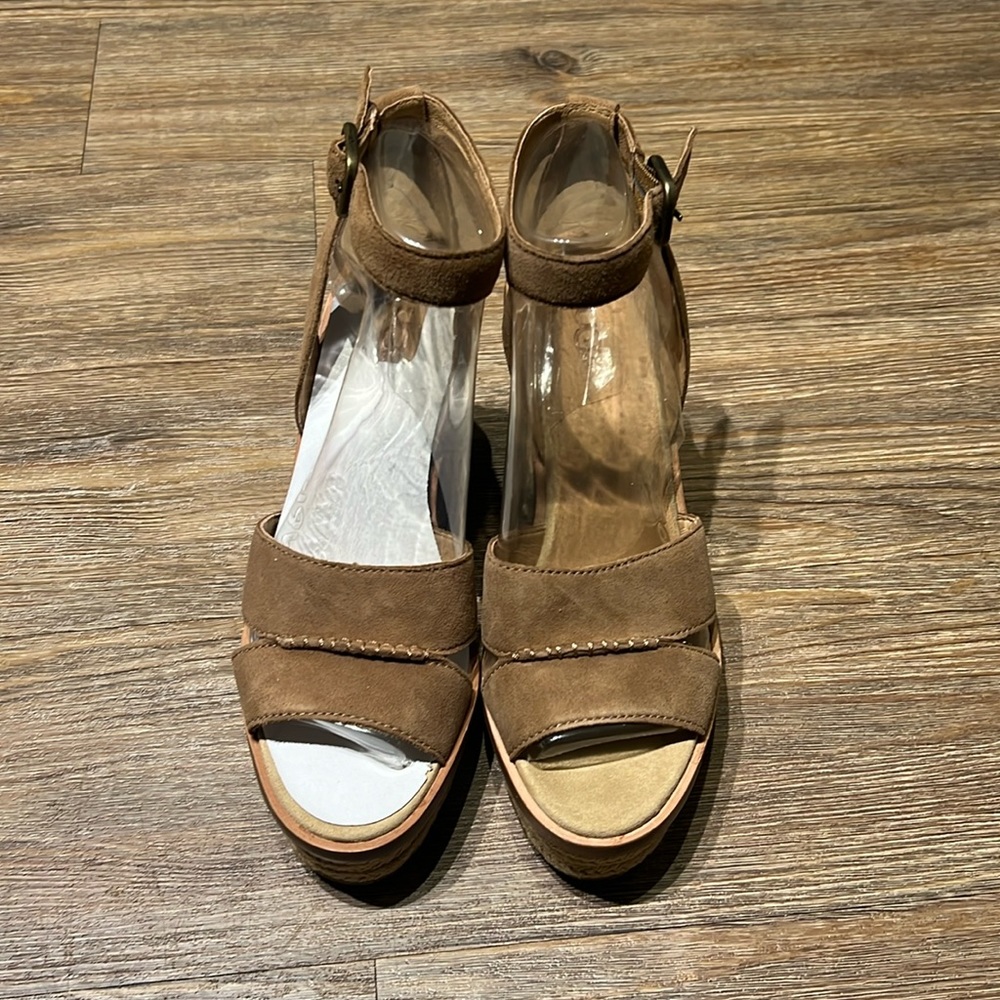 UGG Carine suede Platform Sandal W 8.5 Chestnut
